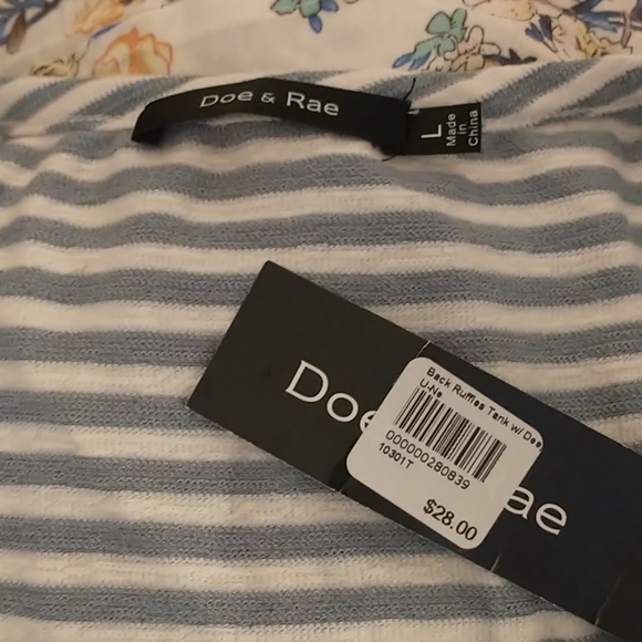 NWT Mixed Media Top - Picture 6 of 6